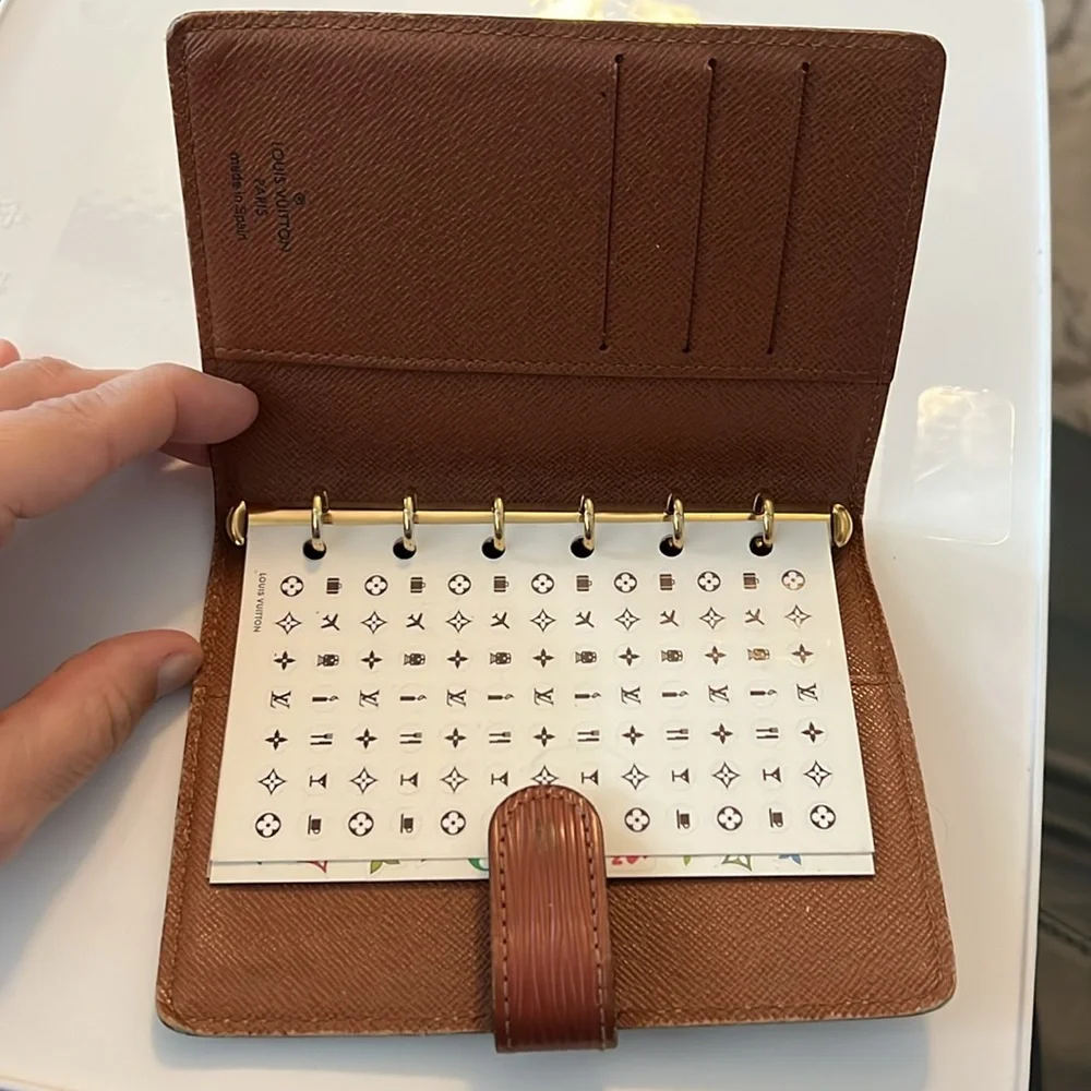 Louis Vuitton Epi Leather Brown Agenda Wallet Passport Holder with LV Stickers - Picture 4 of 14